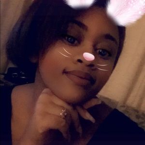 Meet your Posher, Najah